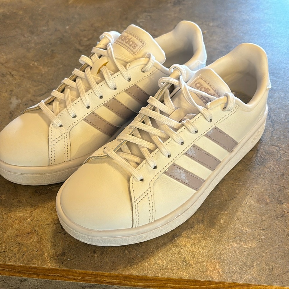 Adidas tennis shoe